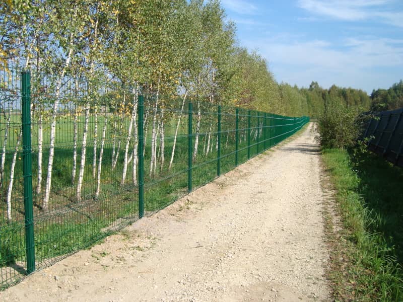 Сетчатый забор DoorHan в Реже с установкой