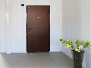 Предлагаем входные железные двери в квартиру DoorHan ЭКО 980х2050 в Реже по выгодной цене